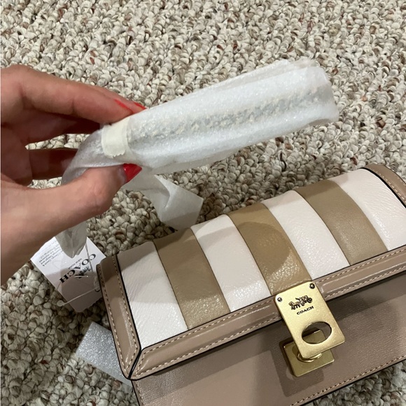 Coach Hutton Clutch With Colorblock Quilting 856 - Picture 7 of 9